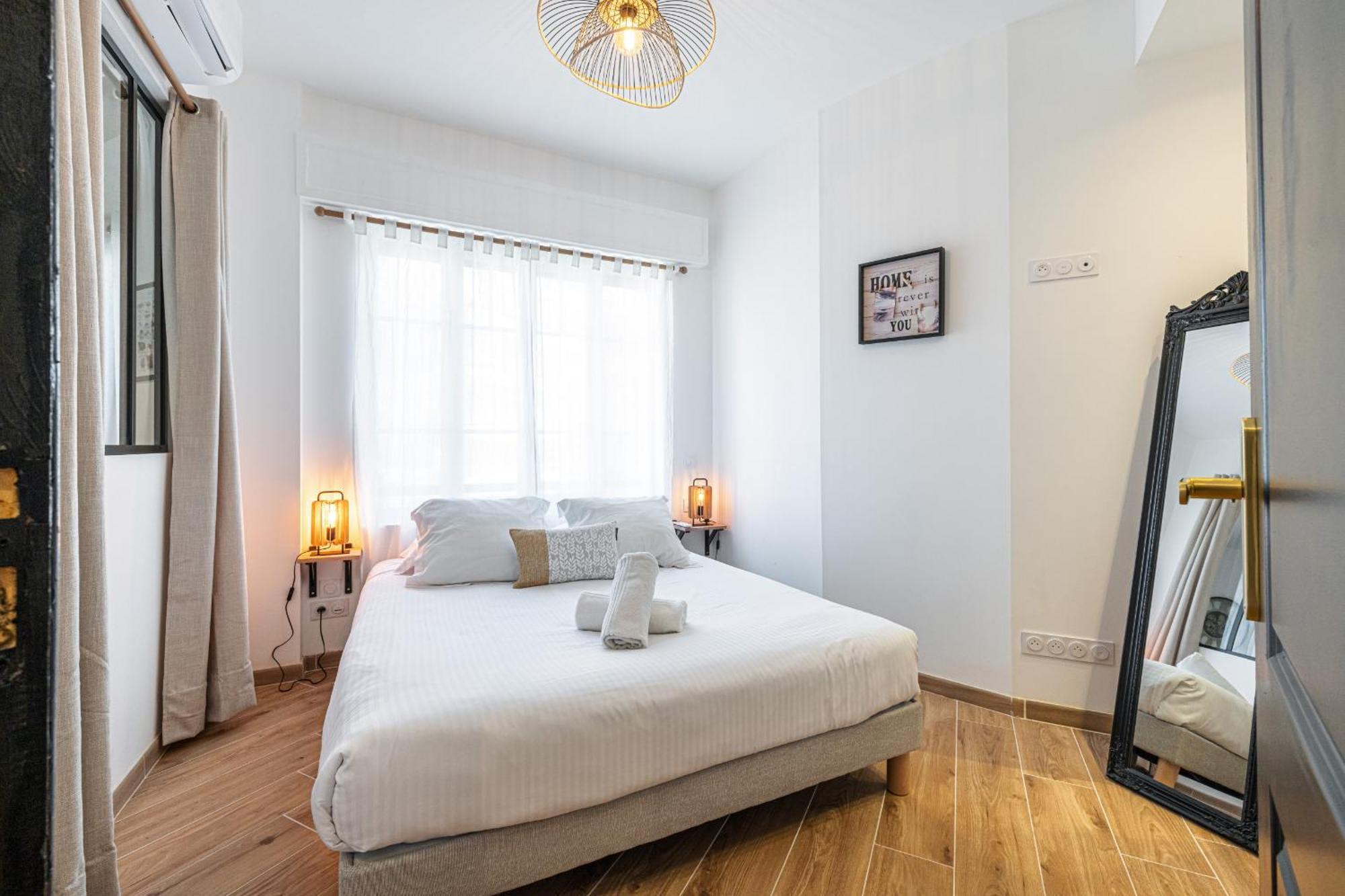 Large & Quiet 1 Bdr Downtown Apartment Nizza