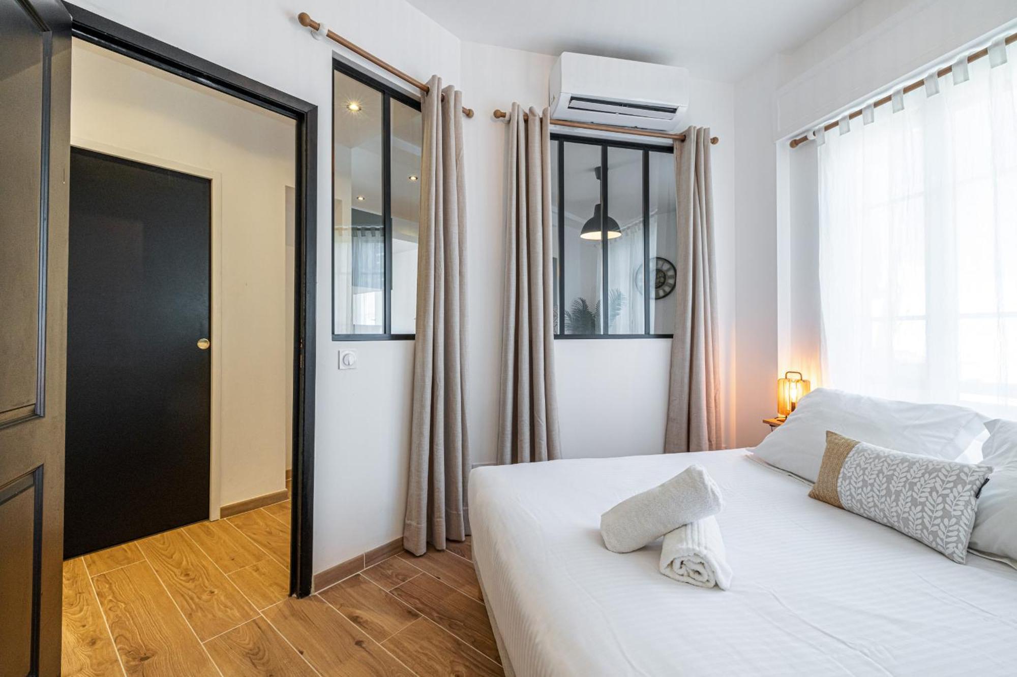 Large & Quiet 1 Bdr Downtown * Nizza
